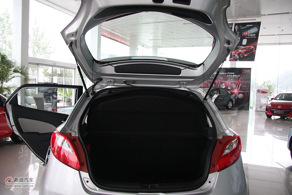 发动机、底盘悬挂及后备箱