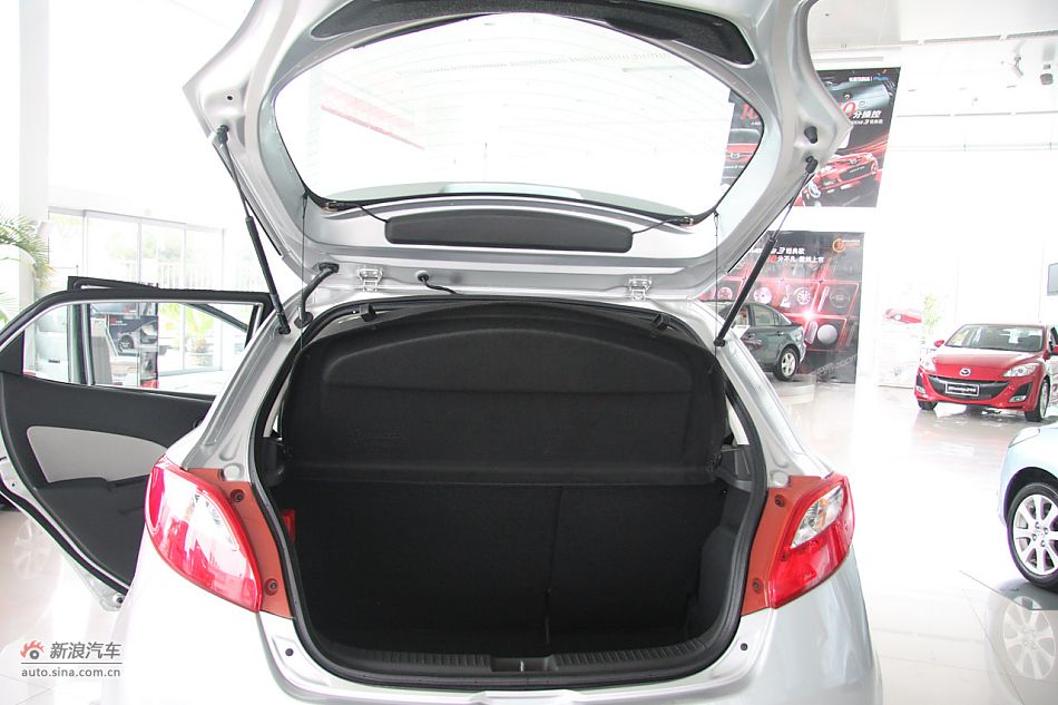 发动机、底盘悬挂及后备箱