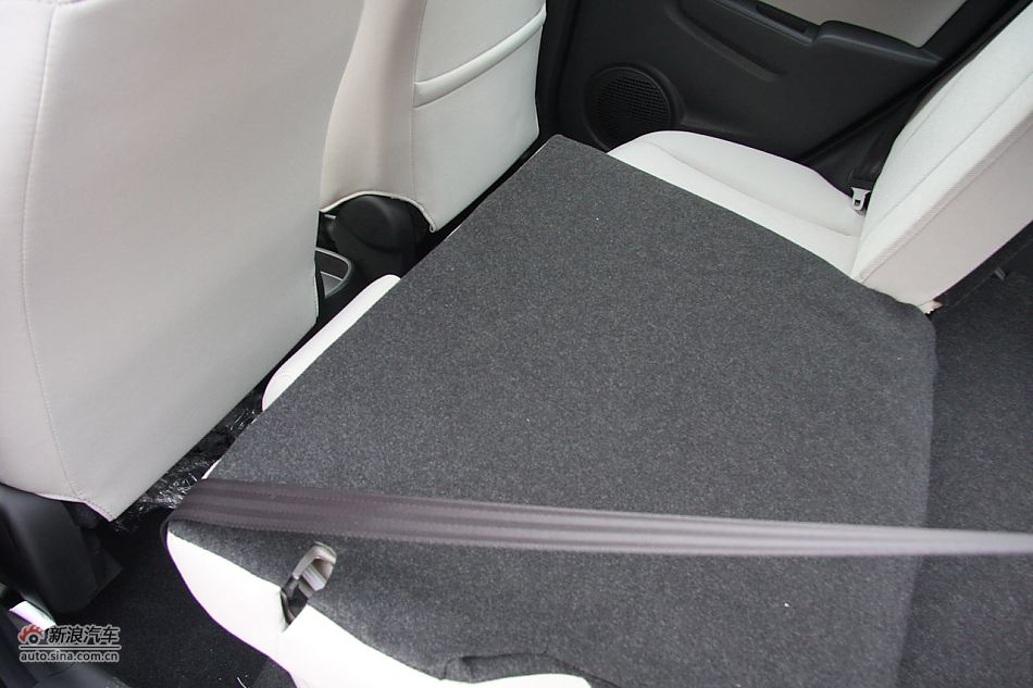 发动机、底盘悬挂及后备箱