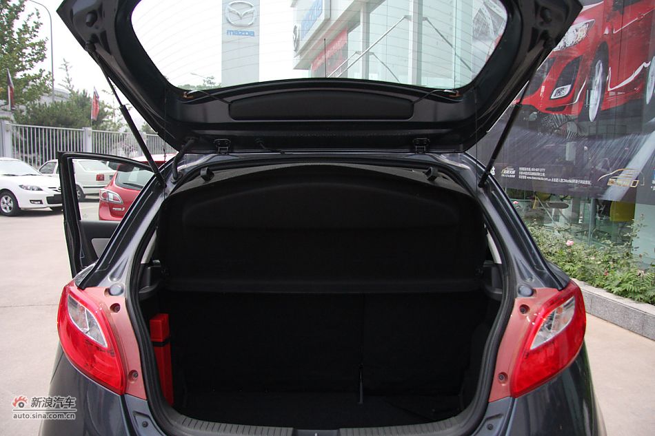 发动机、底盘悬挂及后备箱