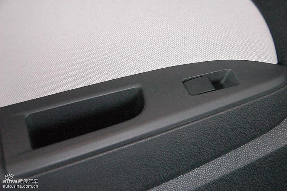 马自达2尊贵型1.5AT内饰