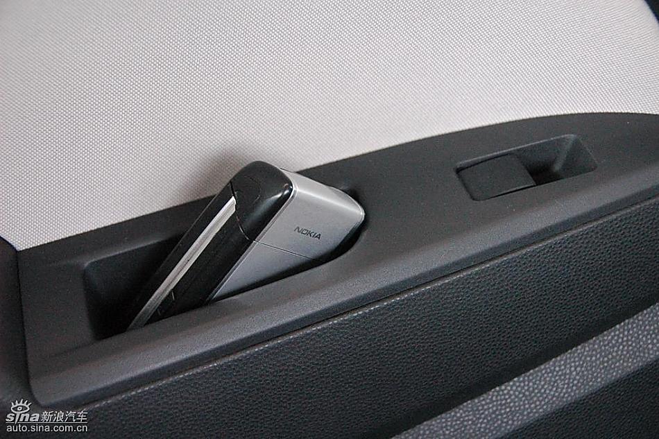 马自达2尊贵型1.5AT内饰