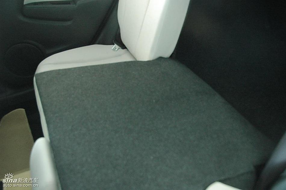 马自达2标准型1.3MT 内饰