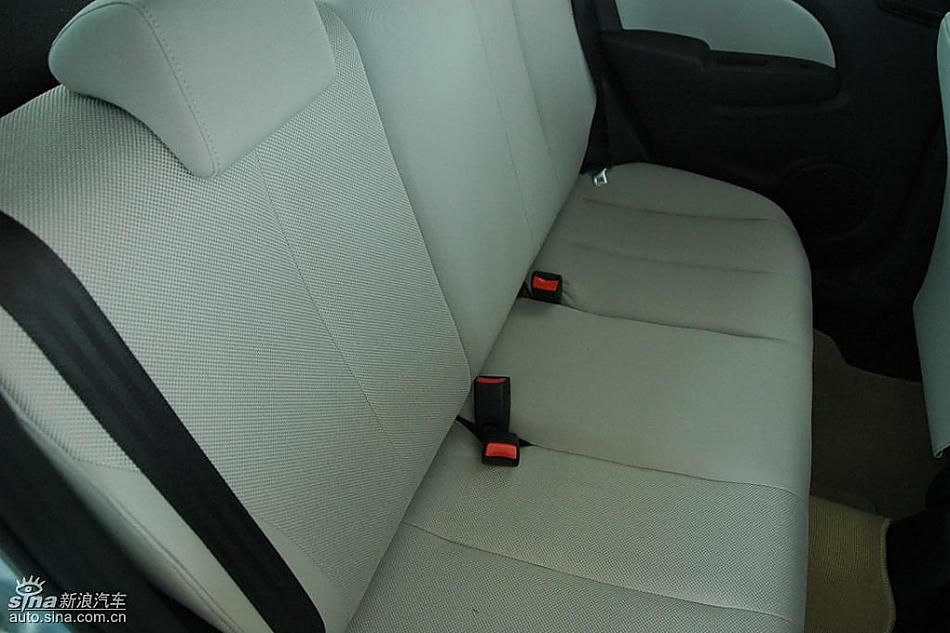 马自达2标准型1.3MT 内饰