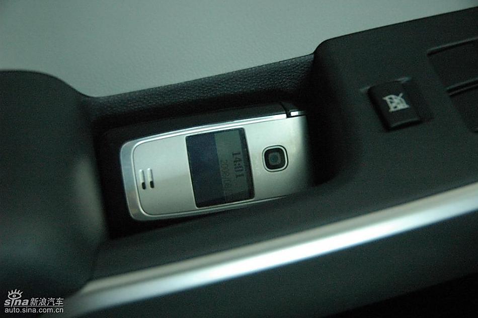 马自达2标准型1.3MT 内饰