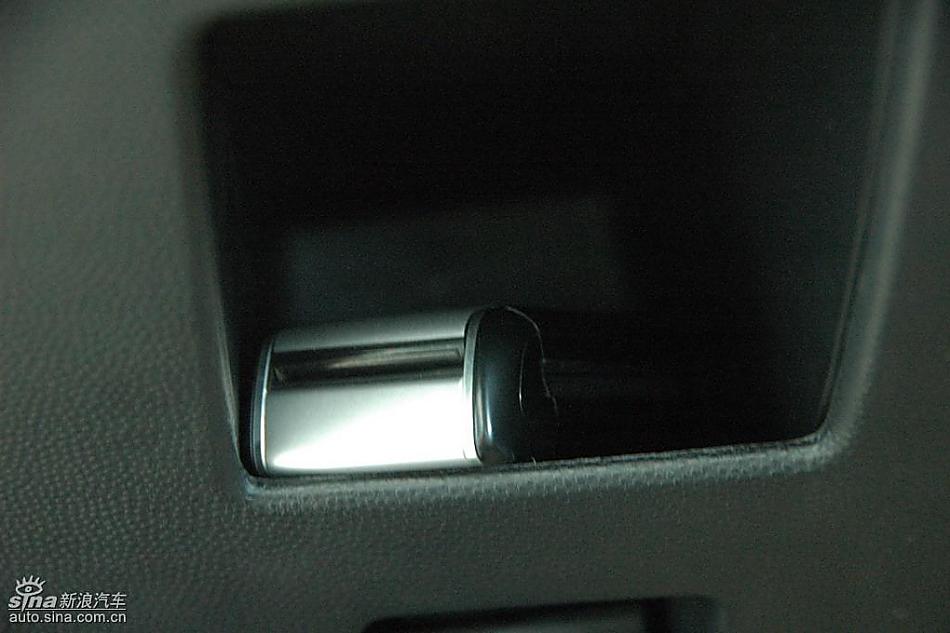 马自达2标准型1.3MT 内饰