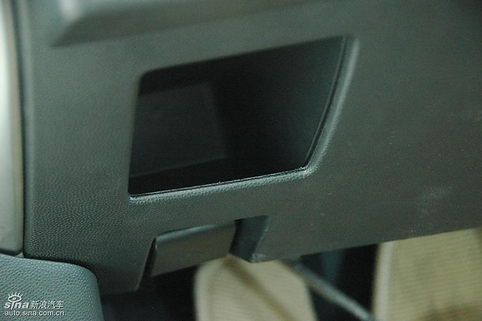 马自达2标准型1.3MT 内饰