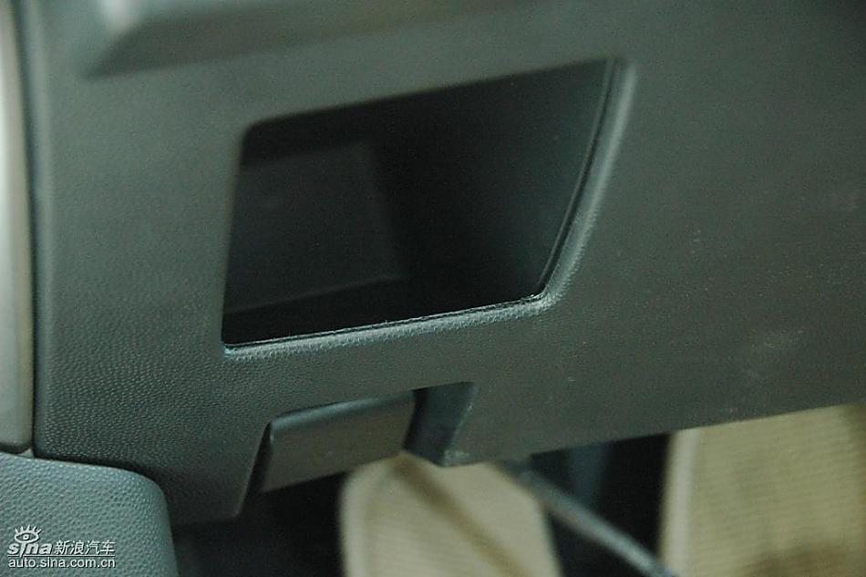 马自达2标准型1.3MT 内饰