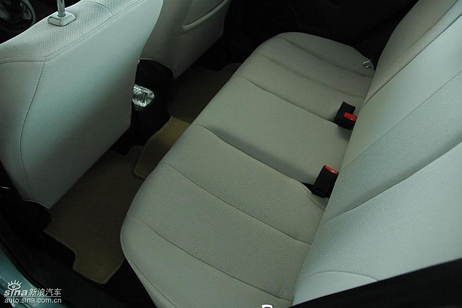 马自达2标准型1.3MT 内饰