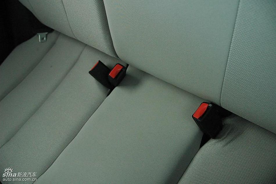 马自达2标准型1.3MT 内饰