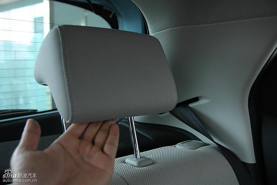 马自达2标准型1.3MT 内饰