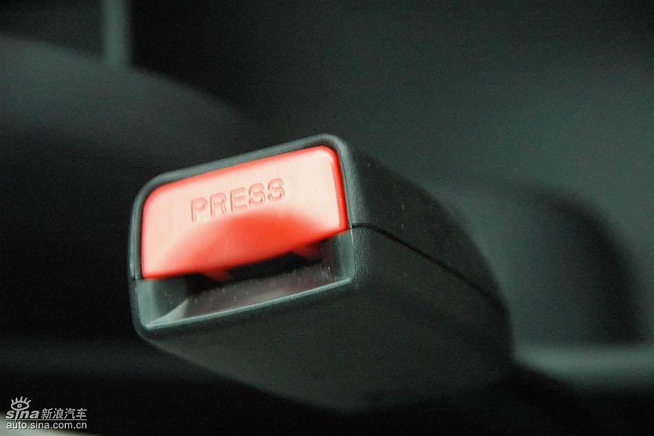 马自达2标准型1.3MT 内饰