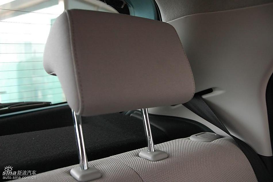 马自达2标准型1.3MT 内饰