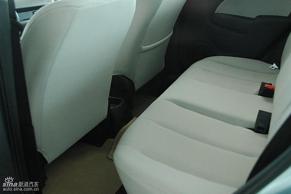 马自达2标准型1.3MT 内饰