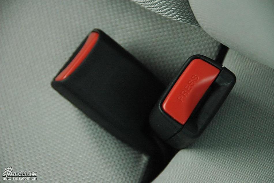 马自达2标准型1.3MT 内饰