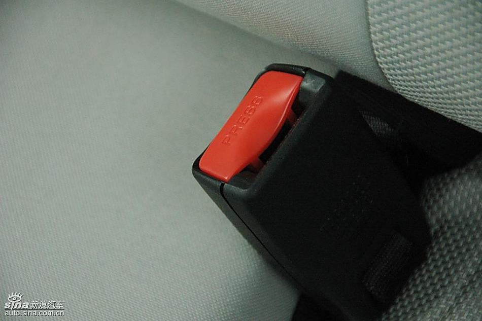 马自达2标准型1.3MT 内饰