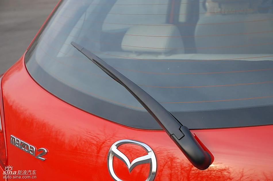 马自达2外观