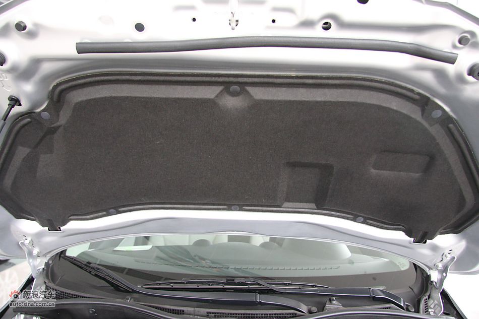 发动机、底盘悬挂及后备箱