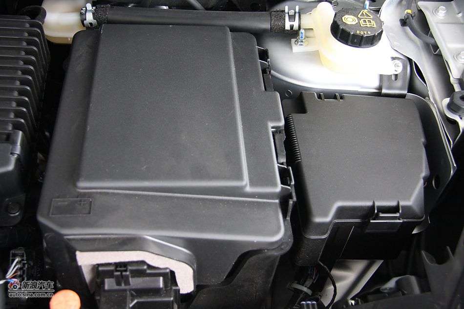 发动机、底盘悬挂及后备箱