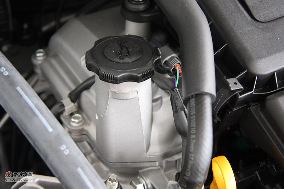 发动机、底盘悬挂及后备箱