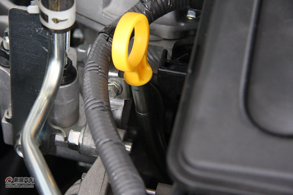 发动机、底盘悬挂及后备箱