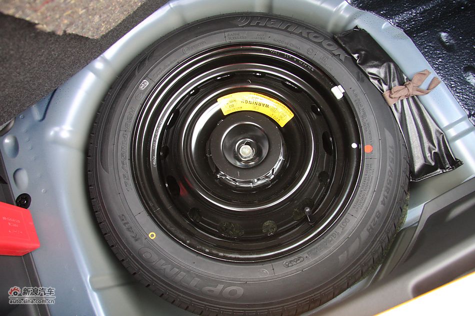 发动机、底盘悬挂及后备箱