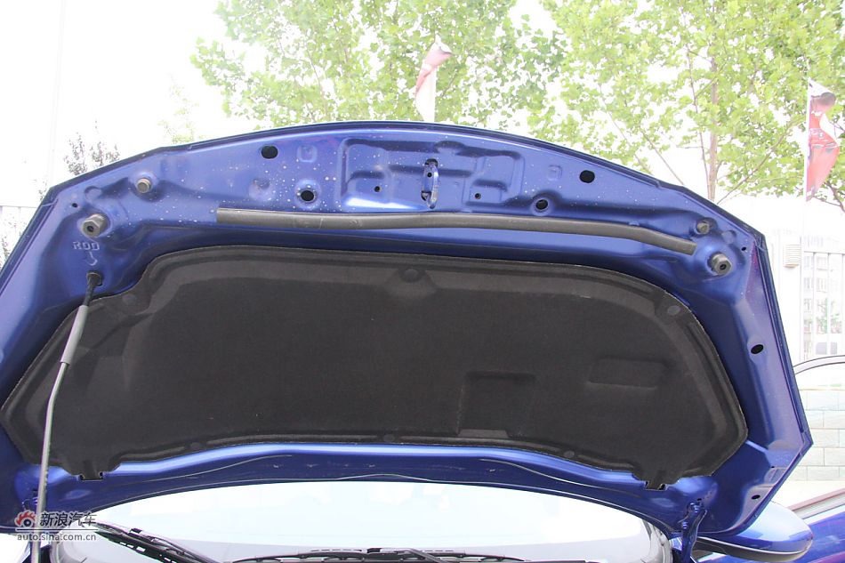 发动机、底盘悬挂及后备箱