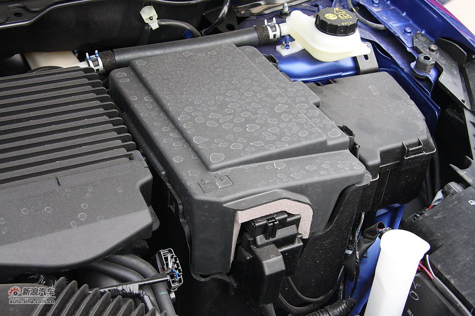 发动机、底盘悬挂及后备箱