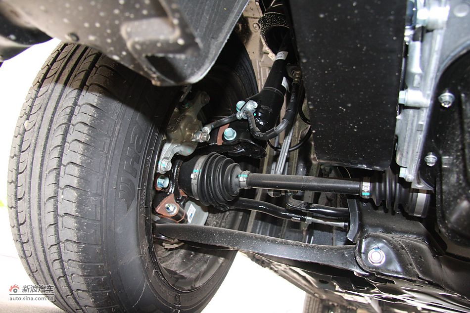 发动机、底盘悬挂及后备箱