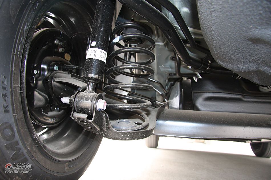 发动机、底盘悬挂及后备箱