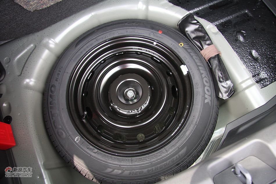 发动机、底盘悬挂及后备箱