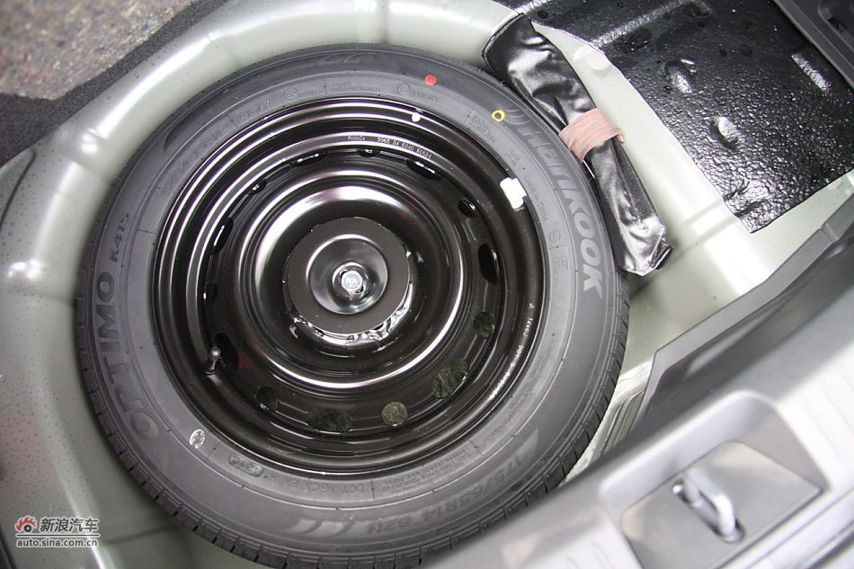 发动机、底盘悬挂及后备箱