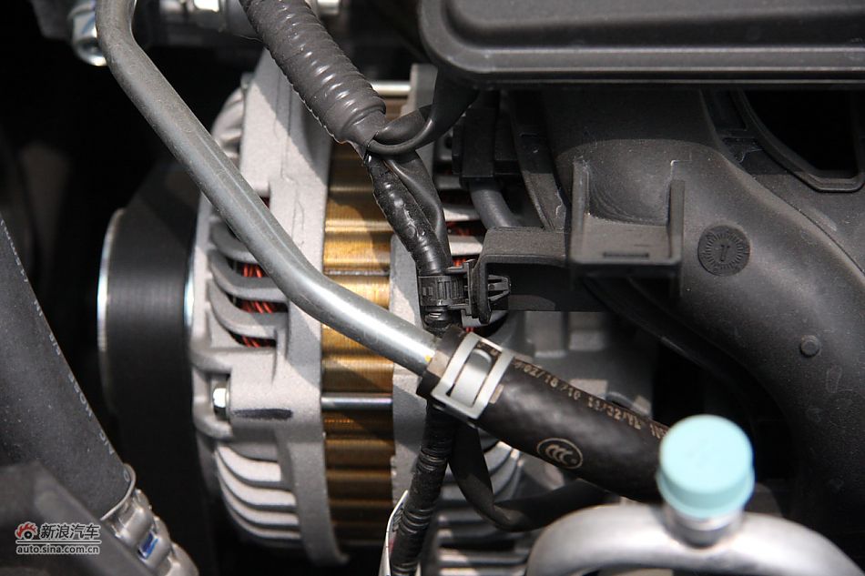 发动机、底盘悬挂及后备箱