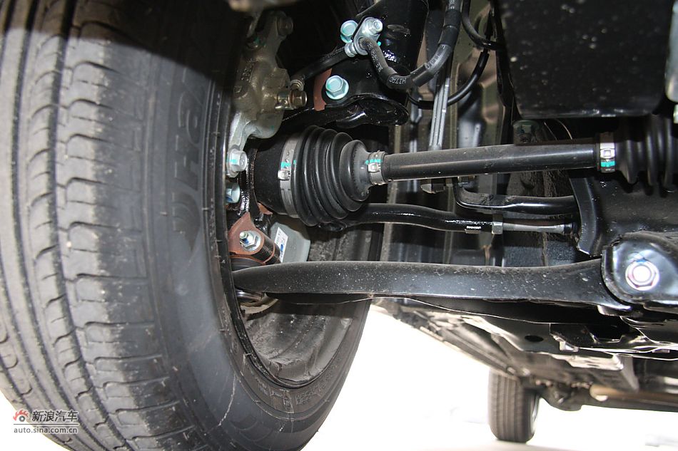 发动机、底盘悬挂及后备箱