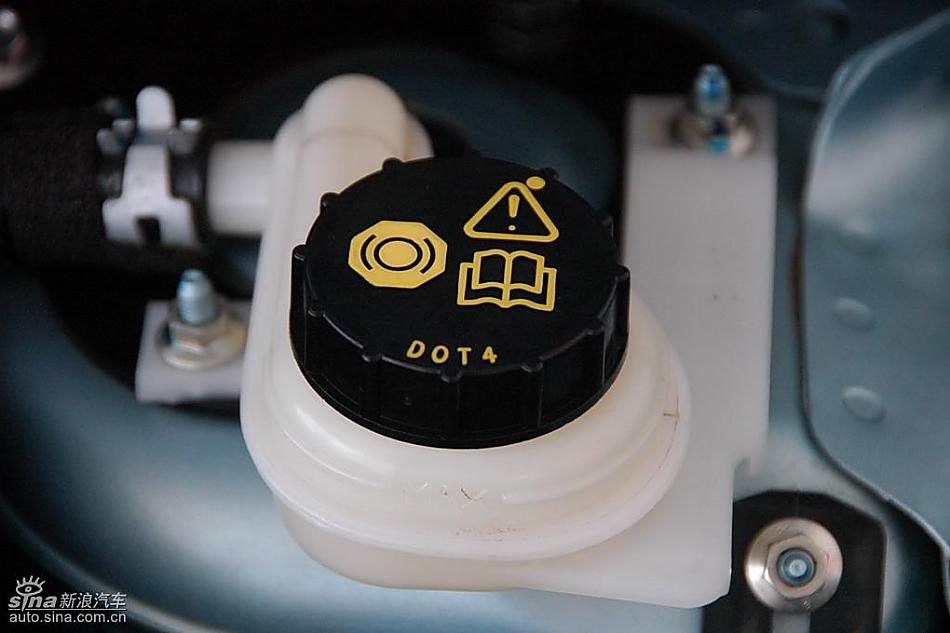 马自达2标准型1.3MT发动机