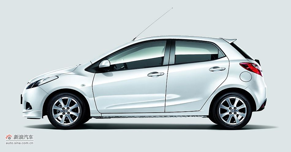 2011款马自达2炫动款外观及细节