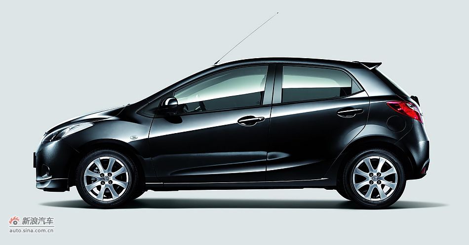 2011款马自达2炫动款外观及细节