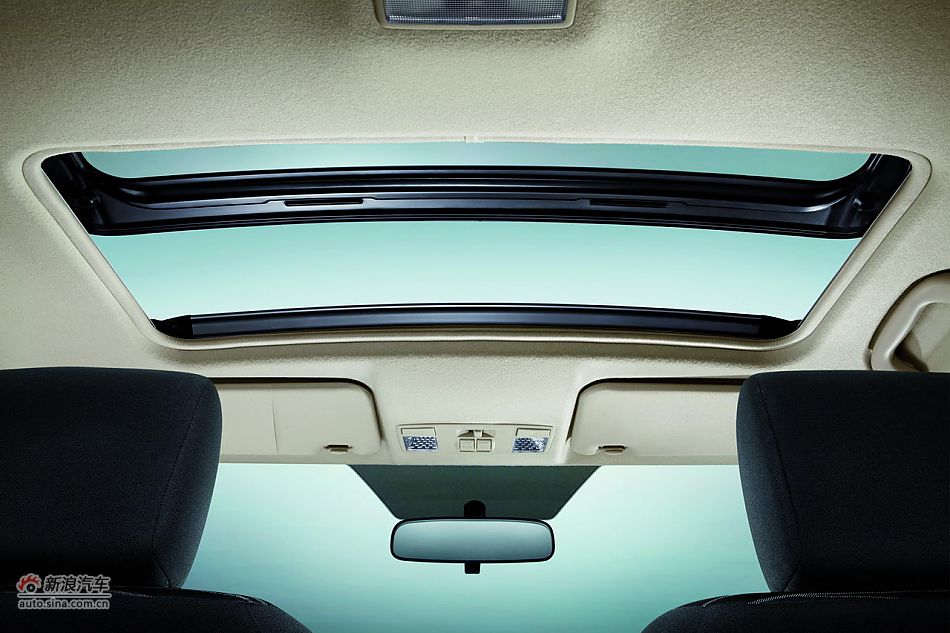 2011款马自达2炫动款内饰及细节