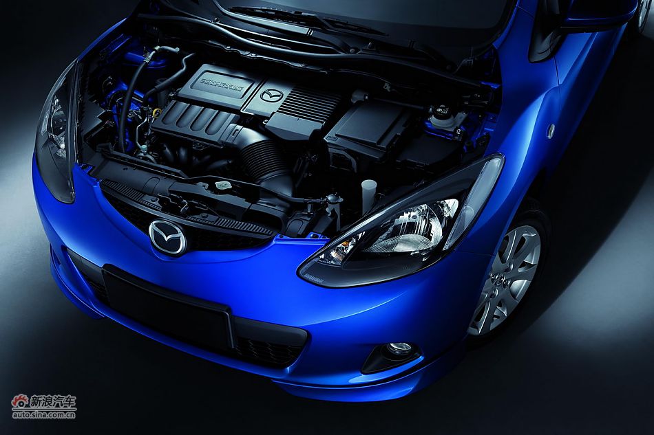 2011款马自达2炫动款发动机