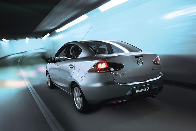 全新马自达2三厢轿车