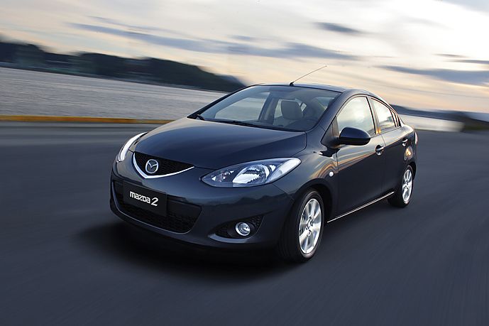 全新马自达2三厢轿车