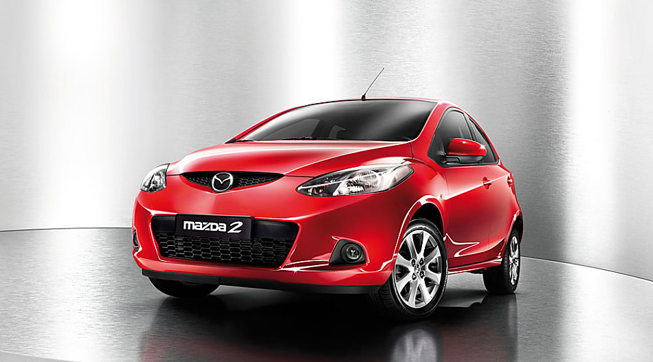 两厢马自达2外观