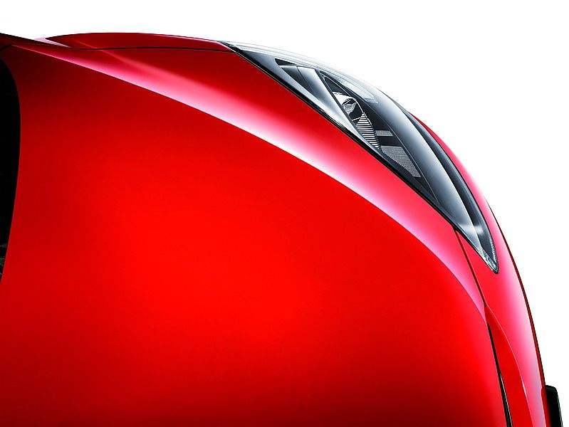 两厢马自达2外观