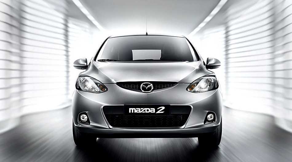 两厢马自达2外观