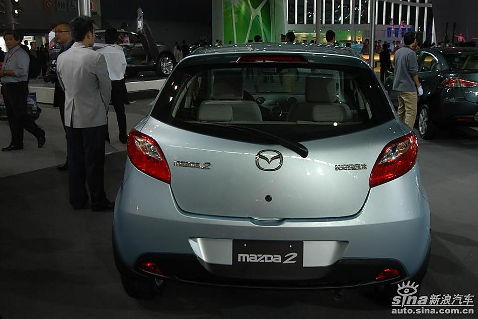 马自达2两厢