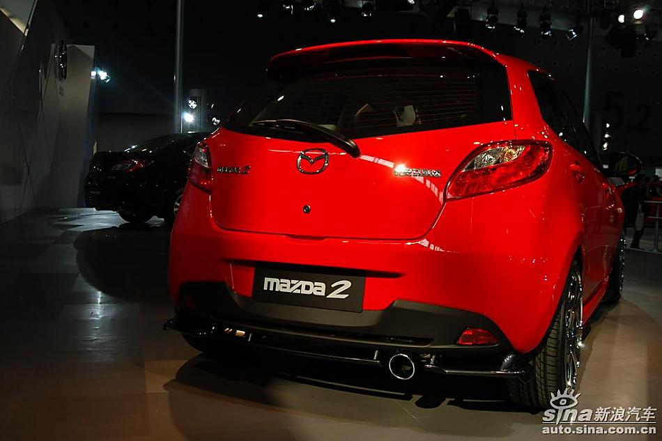 马自达2两厢