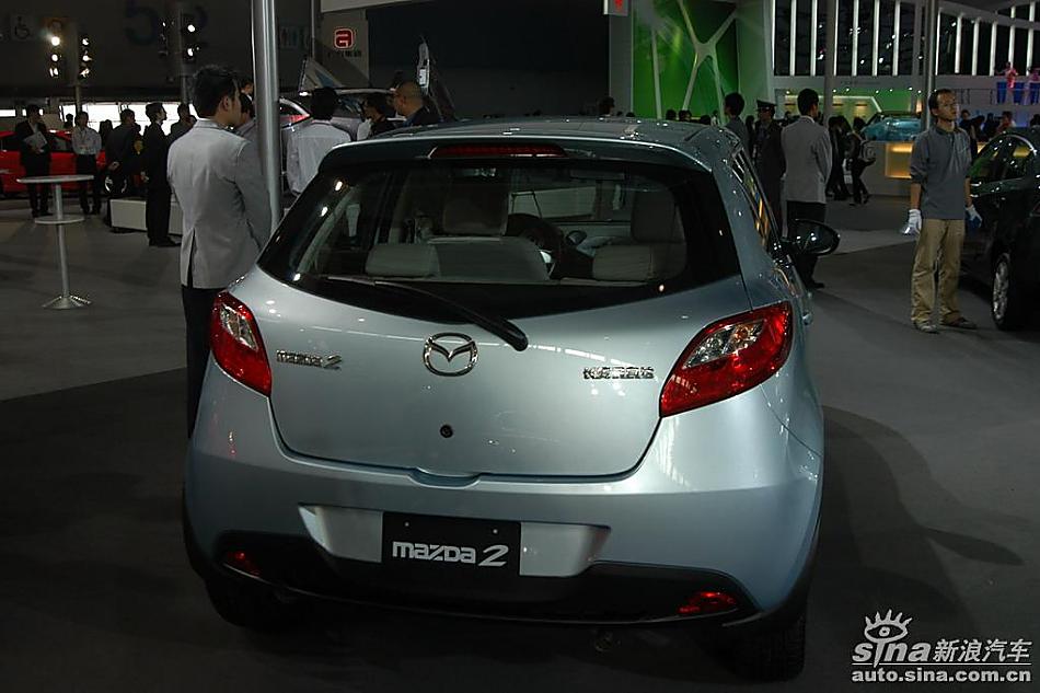 马自达2两厢