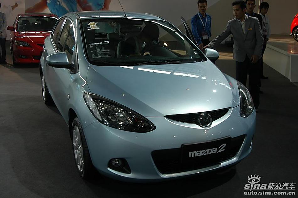 马自达2两厢