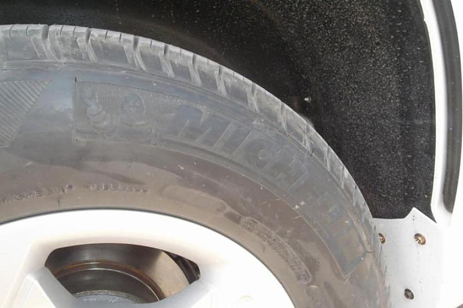 猎豹CS6米其林轮胎