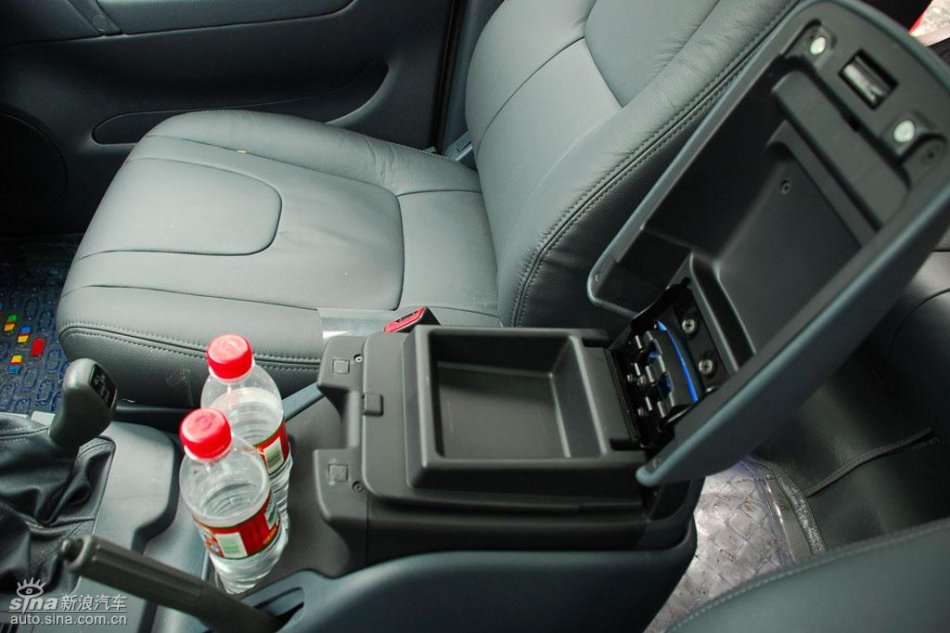 长丰猎豹CS6试驾图-内饰